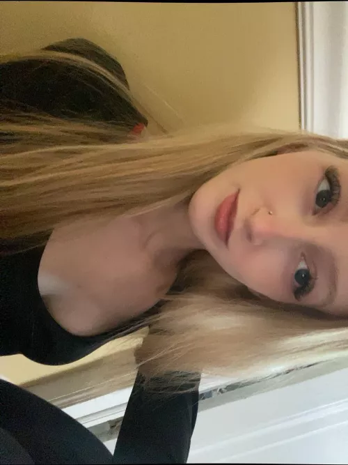 Be a good little piggie  by chrissysellscontent