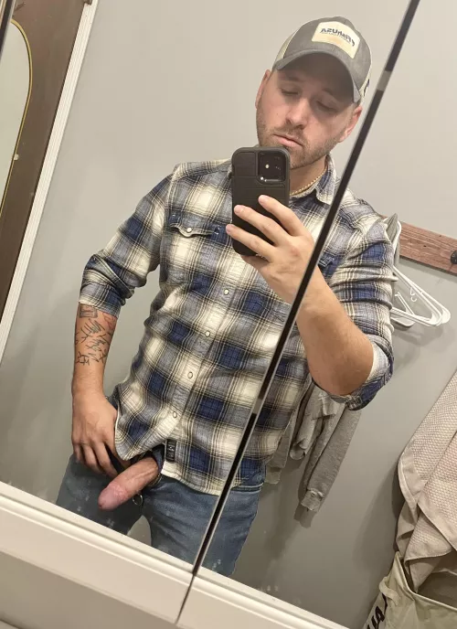 Bend over the sink 😏 PM’s welcome  by shartvonfartin