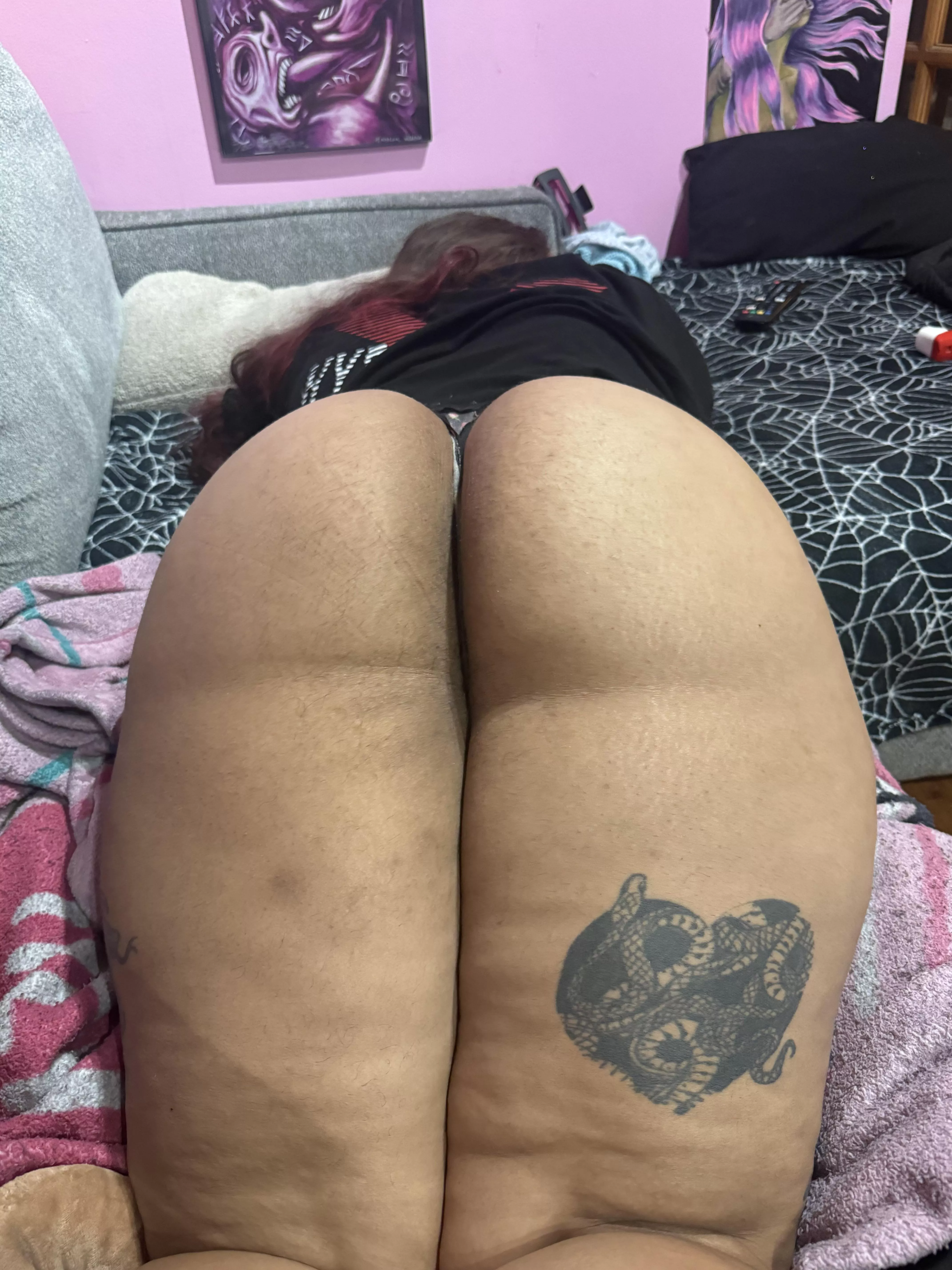 Can hardly see my thong my ass is so big  posted by Brazilianbooty666