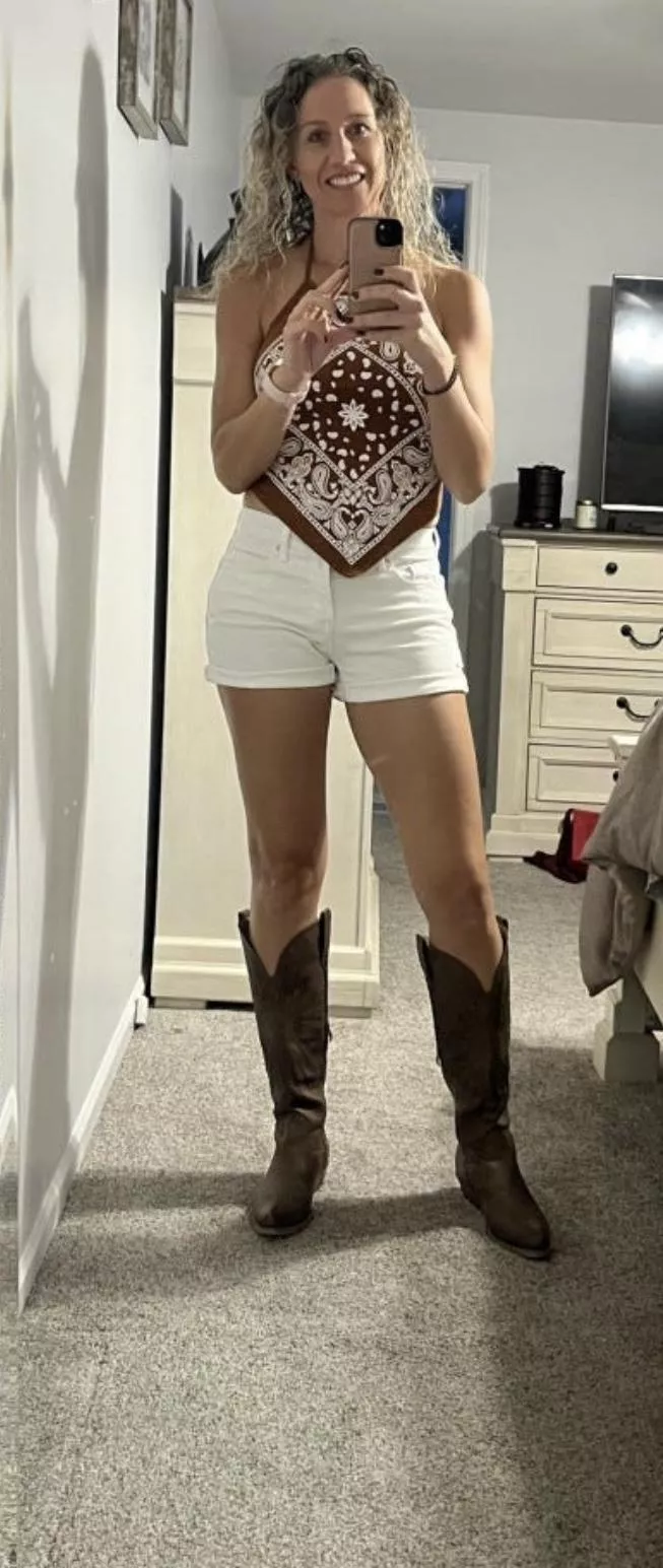 Can I rock the cowboy boots? posted by Elegant_One9935