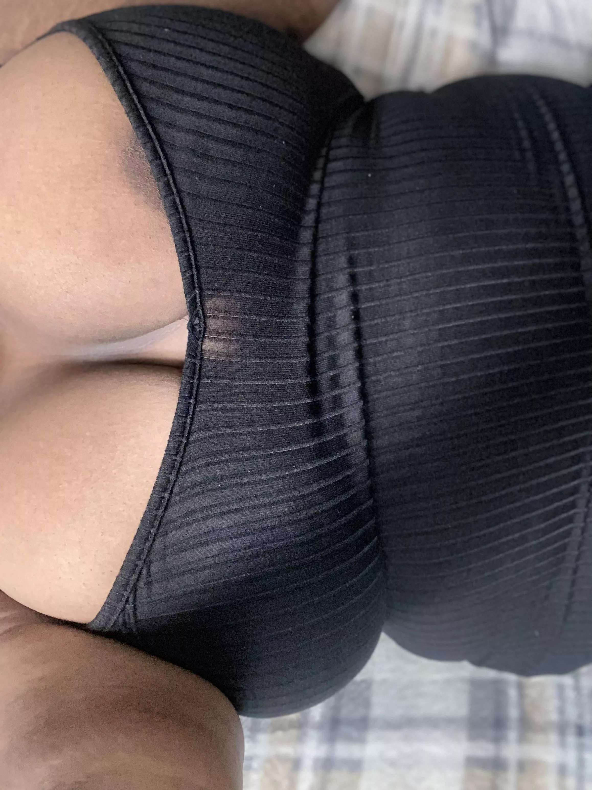 Can’t sleep, need cuddles 🥺 posted by HolyDDD