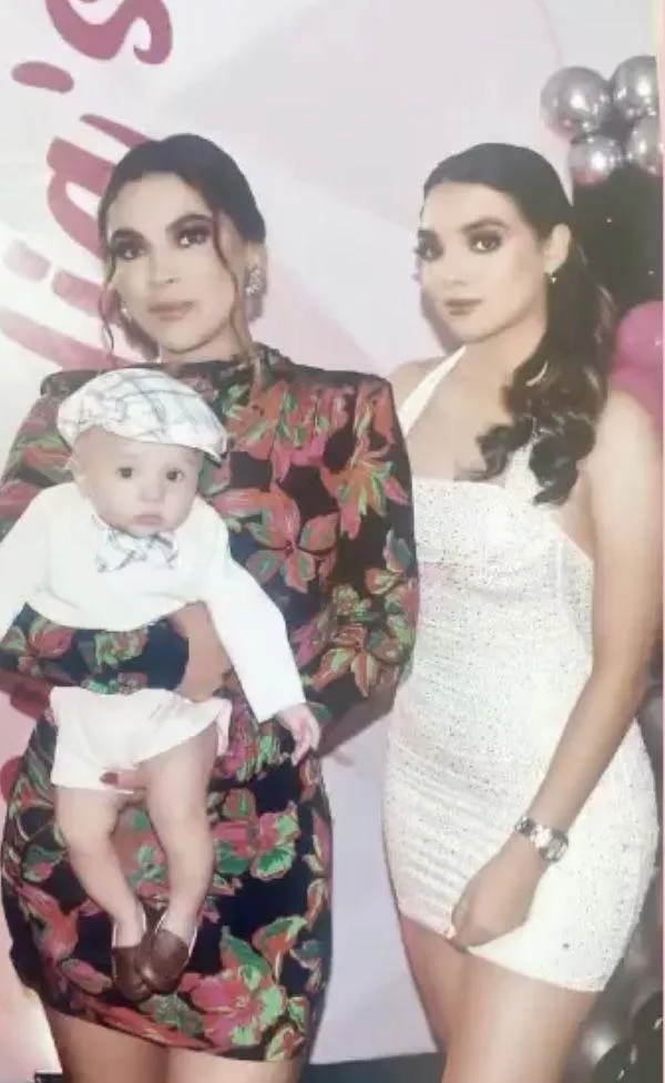 Claudia Benitez (ex-partner of Mayito Gordo) with her daughter Claudia Zambada Benitez (granddaughter of El Mayo, daughter of Ismael  Zambada Imperial/Mayito Gordo).  posted by ImaginaryPlac3s