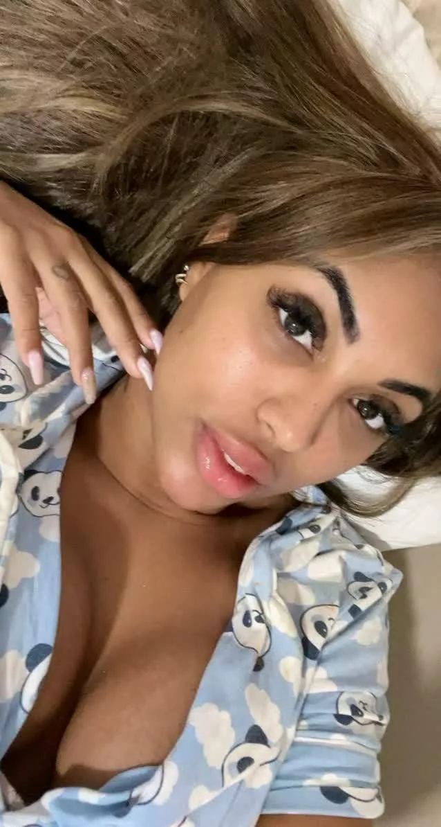 Do I look perfect if I wear this on our date? posted by BelleBlossomm