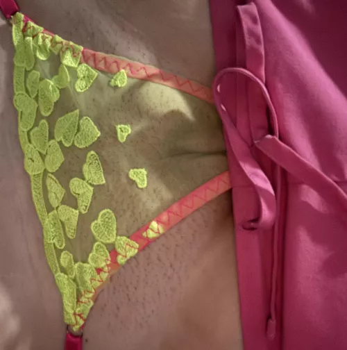 Do these colors look good on my pussy? by cumcmommy