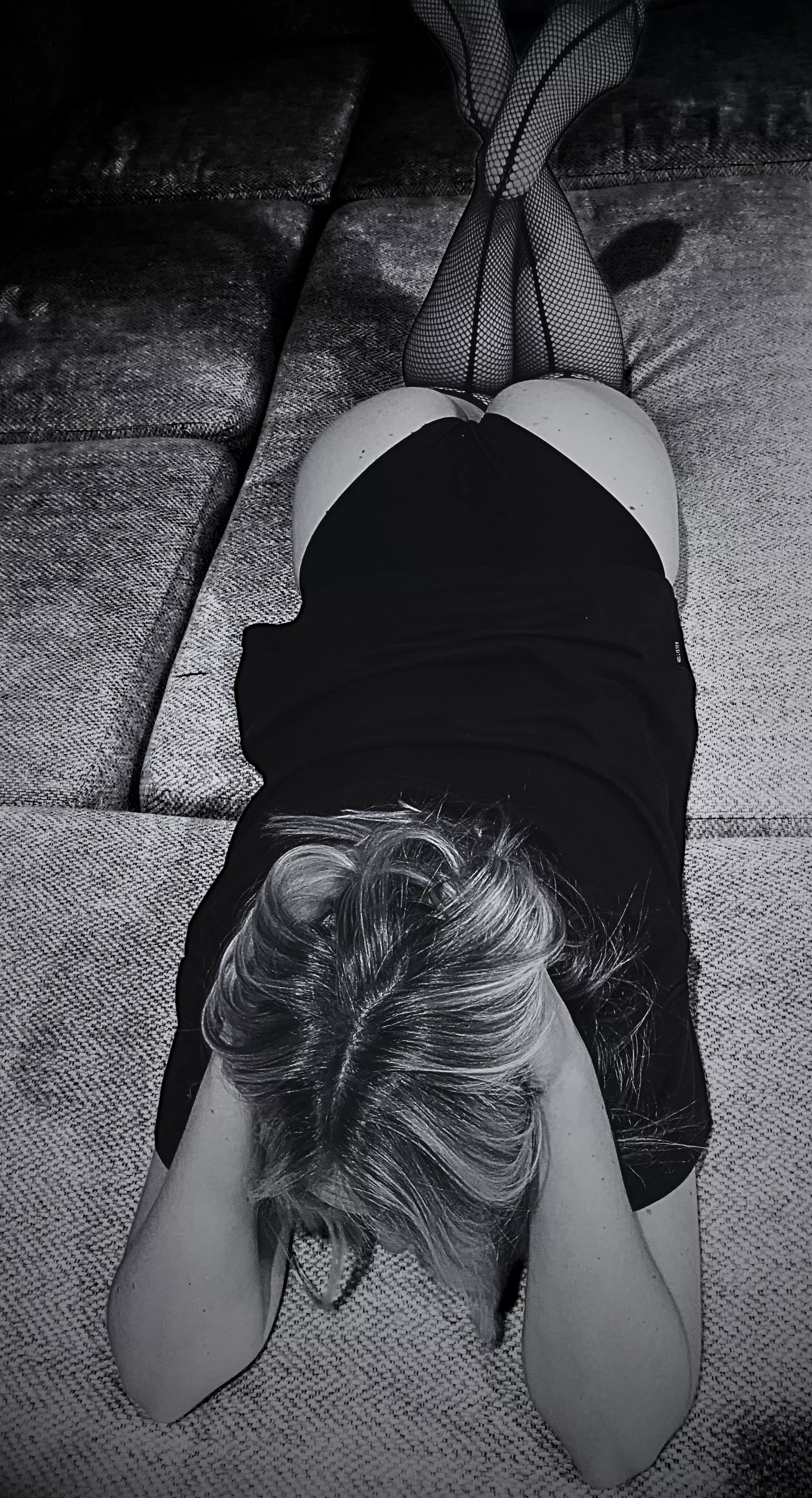 Even tho you don’t see my face, I promise I’m pretty  posted by booty-blonde