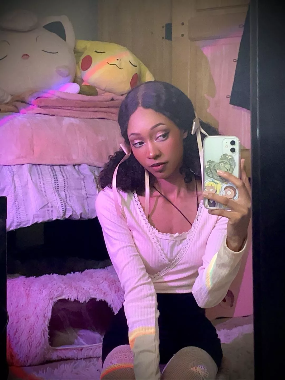 I can be a little distracting at times  posted by Tinygoddessskai