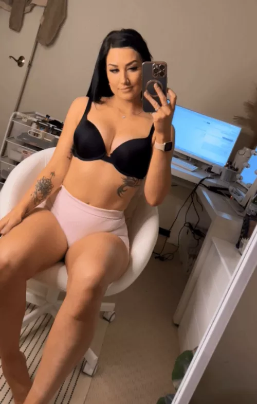 If I can make one person hard today I'll be happy by SaffronSunflower_