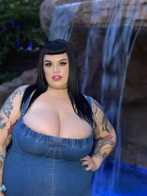 I'm not fat, just a little thick all over by MarilynxMason