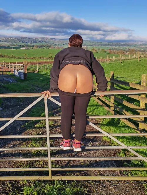 I'm now the perfect height for eating haha 5ft tall UK cougar by Ok_Sample9234