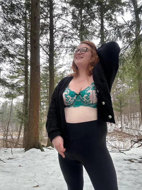 It's Officially Sweater Weather, I hope you're ready for it 😈 by Lauraleslie