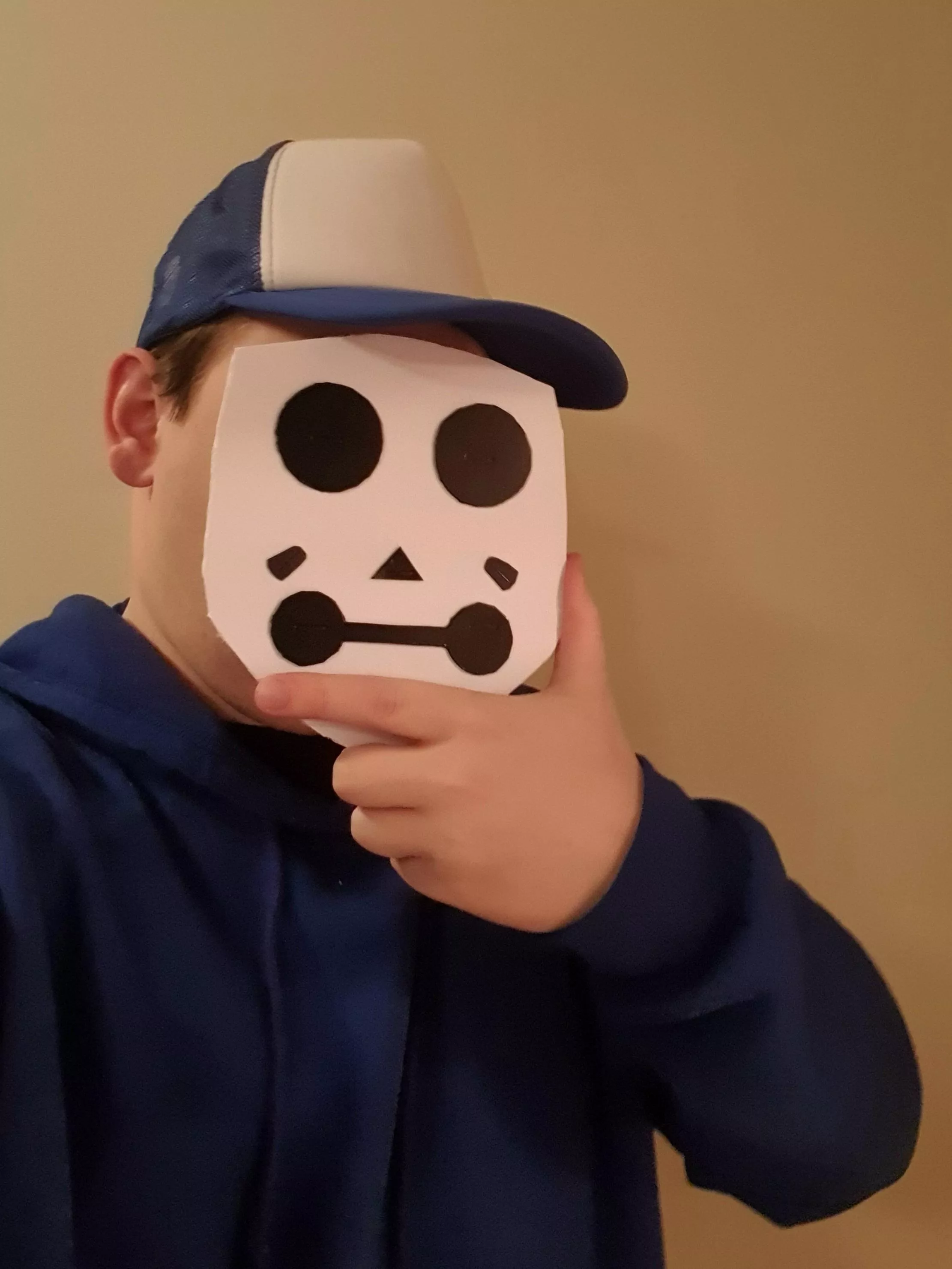 Low-budget cosplay goes 'brrrrrr' posted by GaggleOfGeckos