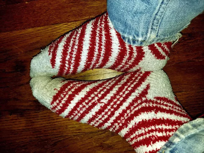 Need someone to cum worship my sticky fuzzy socks❤️😈 by Existing_Ad6521