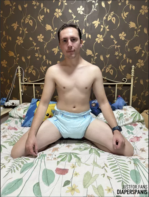 New photos using these big blue diapers.
 by raul_abdl