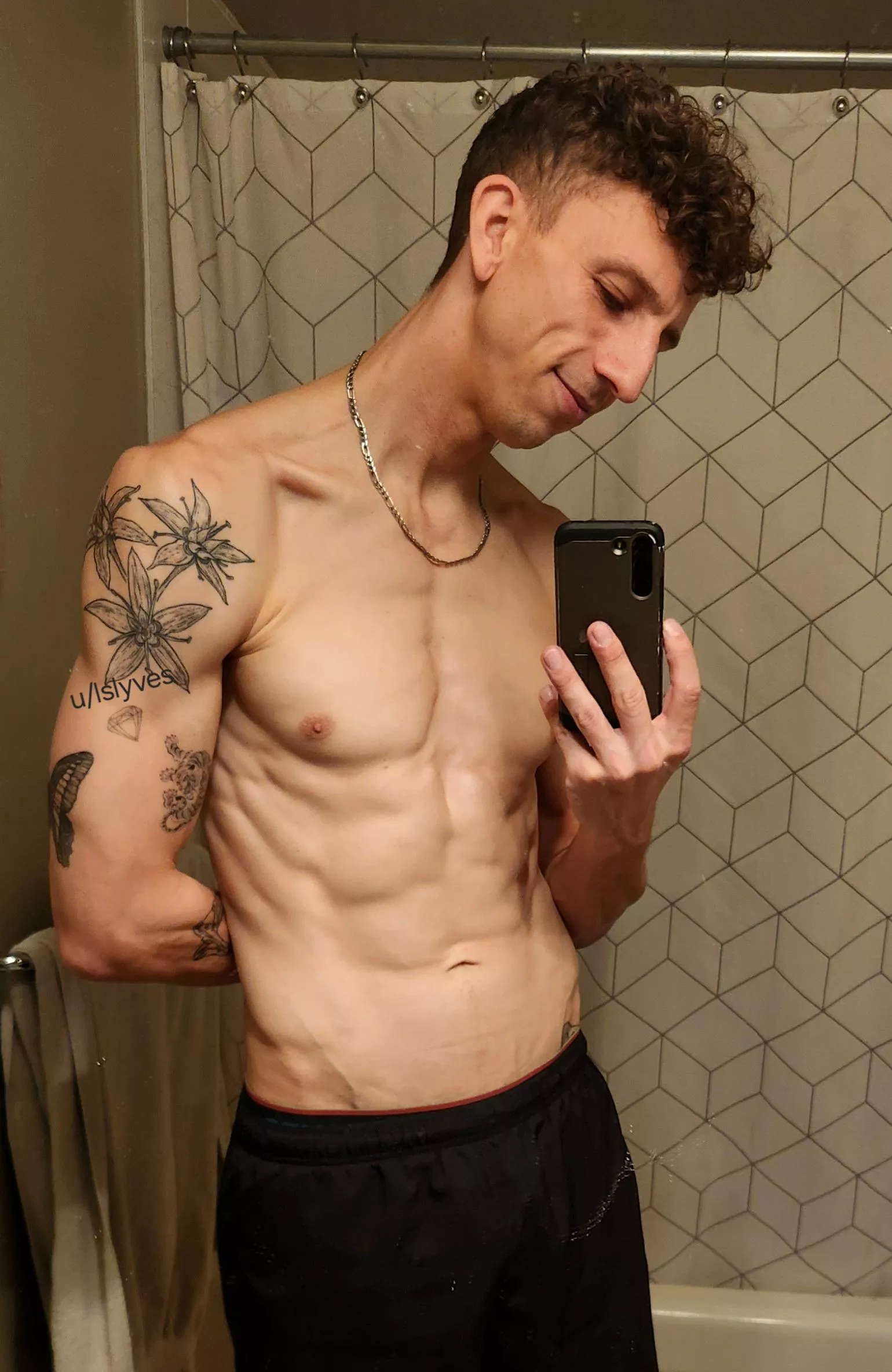 Ppl think I lie about my age [34] posted by lslyves