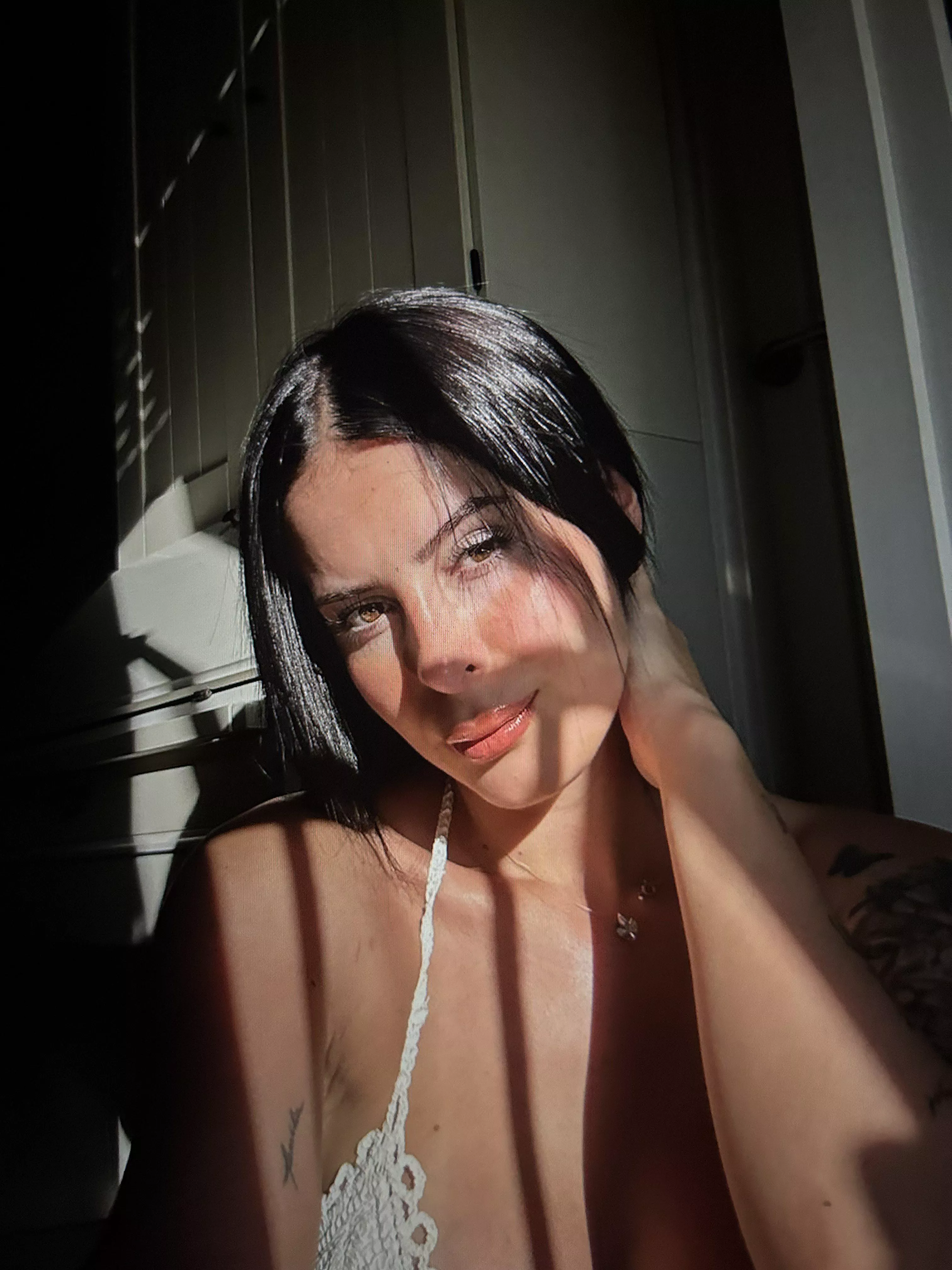 pretty enough to get your attention? wanting some fluttery 23F [F4M] posted by Bliss_Stella608