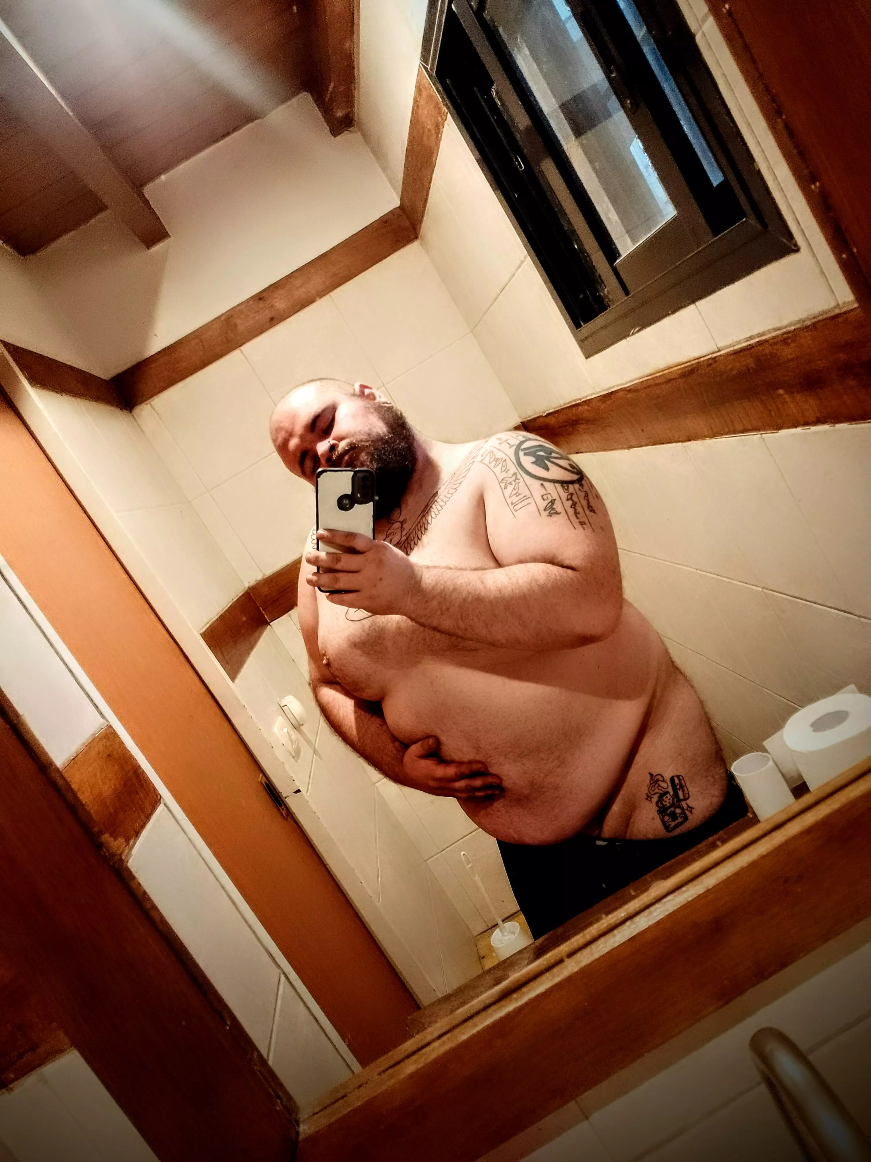 Really want some belly rubs today, any taker? 🥵 posted by TomyFisura