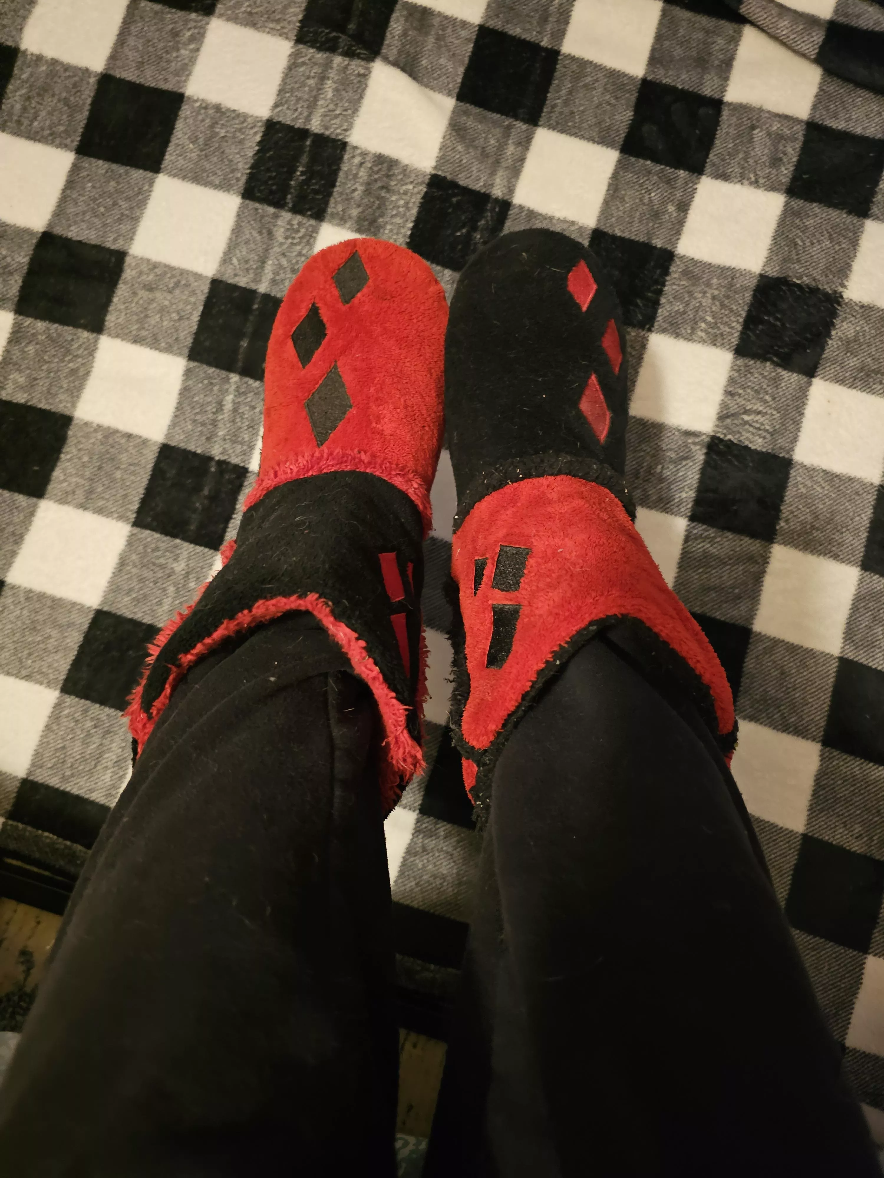 So fuzzy and soft inside❤️🖤 posted by SweetRuby656