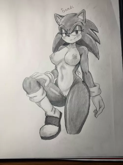 Sonic (F) by YOLO-ART