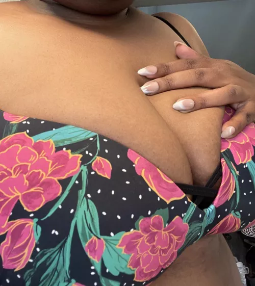 Tired of you broke losers, I want a whalesub to satisfy me by Designer-Kiwi-9986