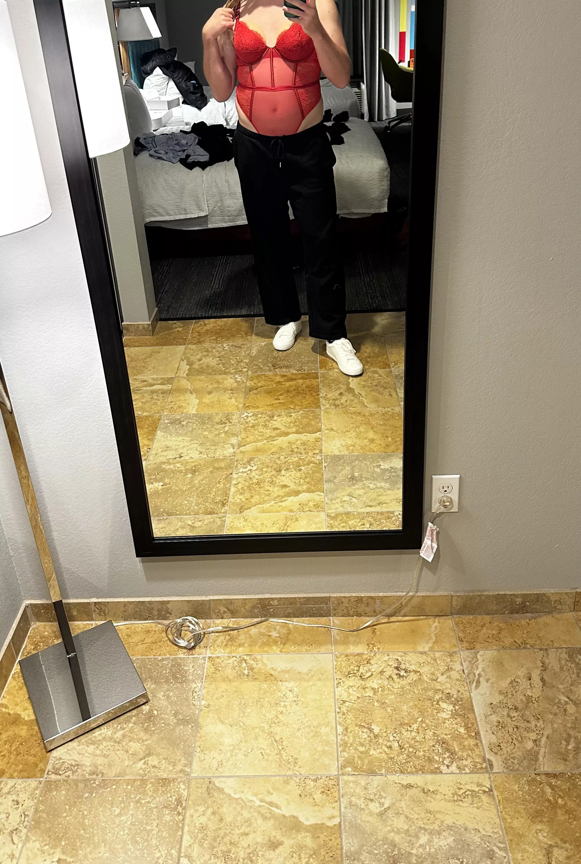 Visiting CD posted by Roxanna_crossdressed