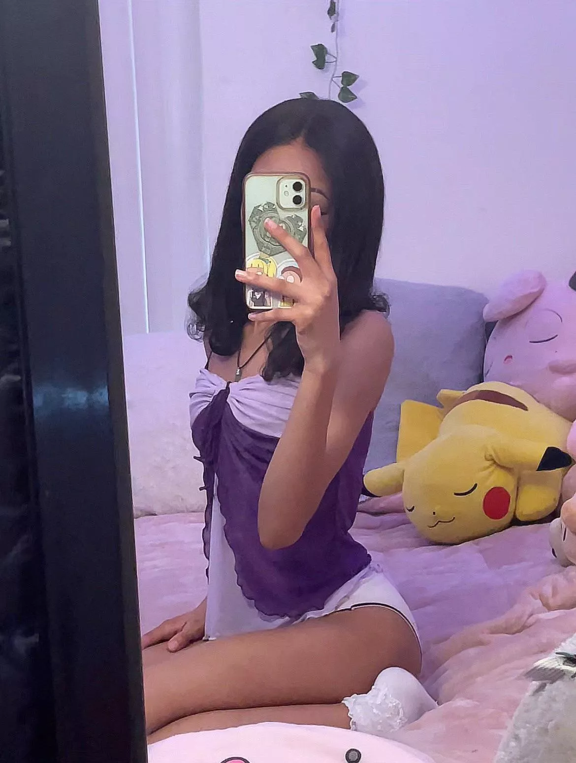 Who’s up late tonight?  posted by Tinygoddessskai