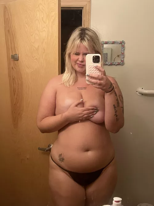 Do you like tall curvy women?  by wispy_girlwa