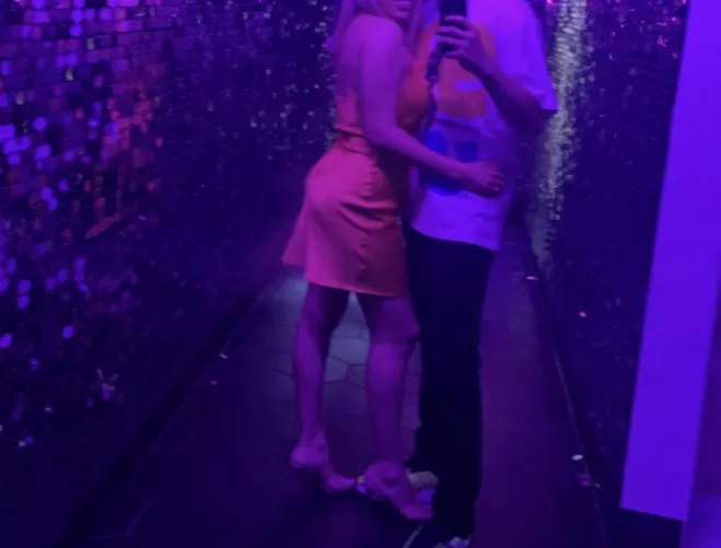 [FM4F] Fit AZ couple,6’2 male 5’4 female, open to hot couples for same room play  by AZlifestylecouple