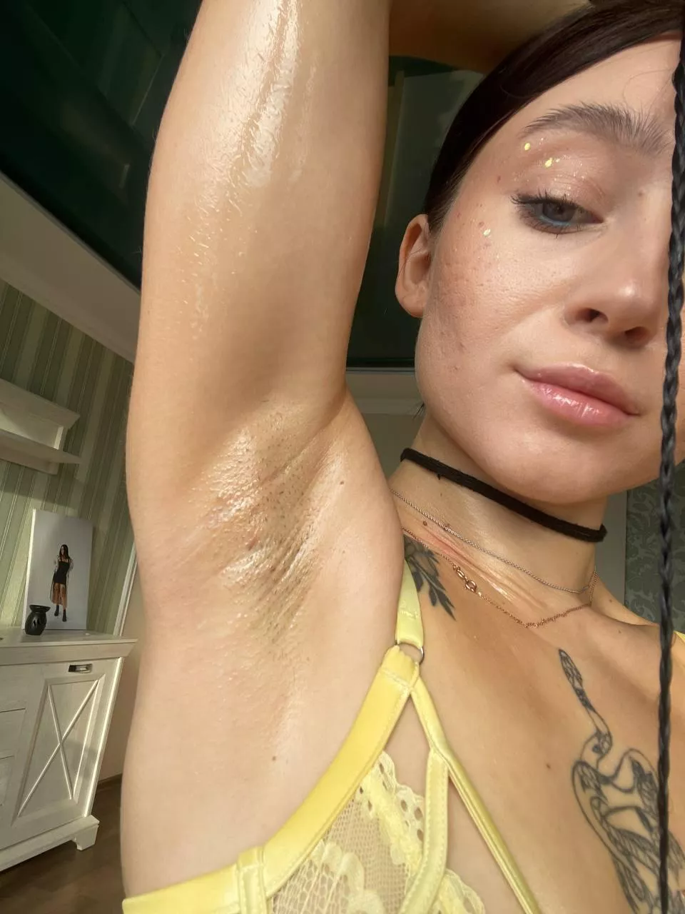 Fresh oiled 🥵 posted by HolySweets