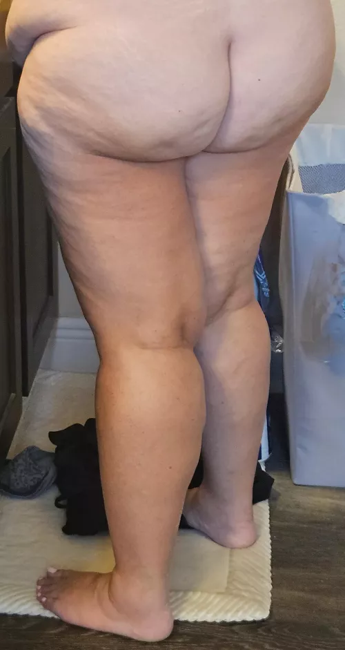 Fresh outta the shower and ready to get dirty  by Toetalmilf69