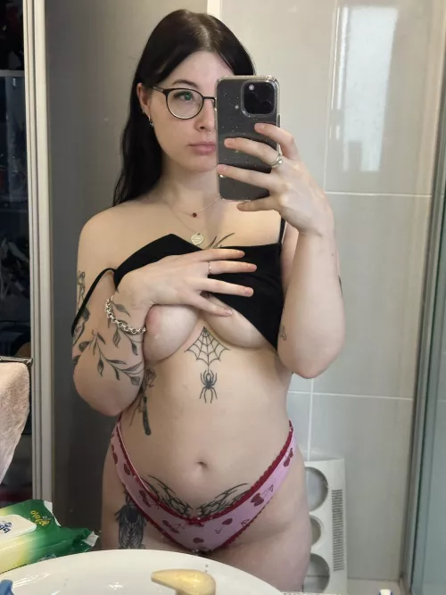 here to make you hard by xvampgutz