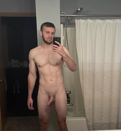 Hope I’m good looking enough to be in this group  by [deleted]