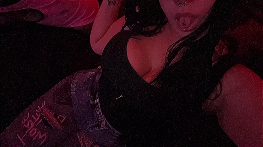 I deserve a loyal piggy who gives me all his piggy money 🥱 by 1Velvetkisses1