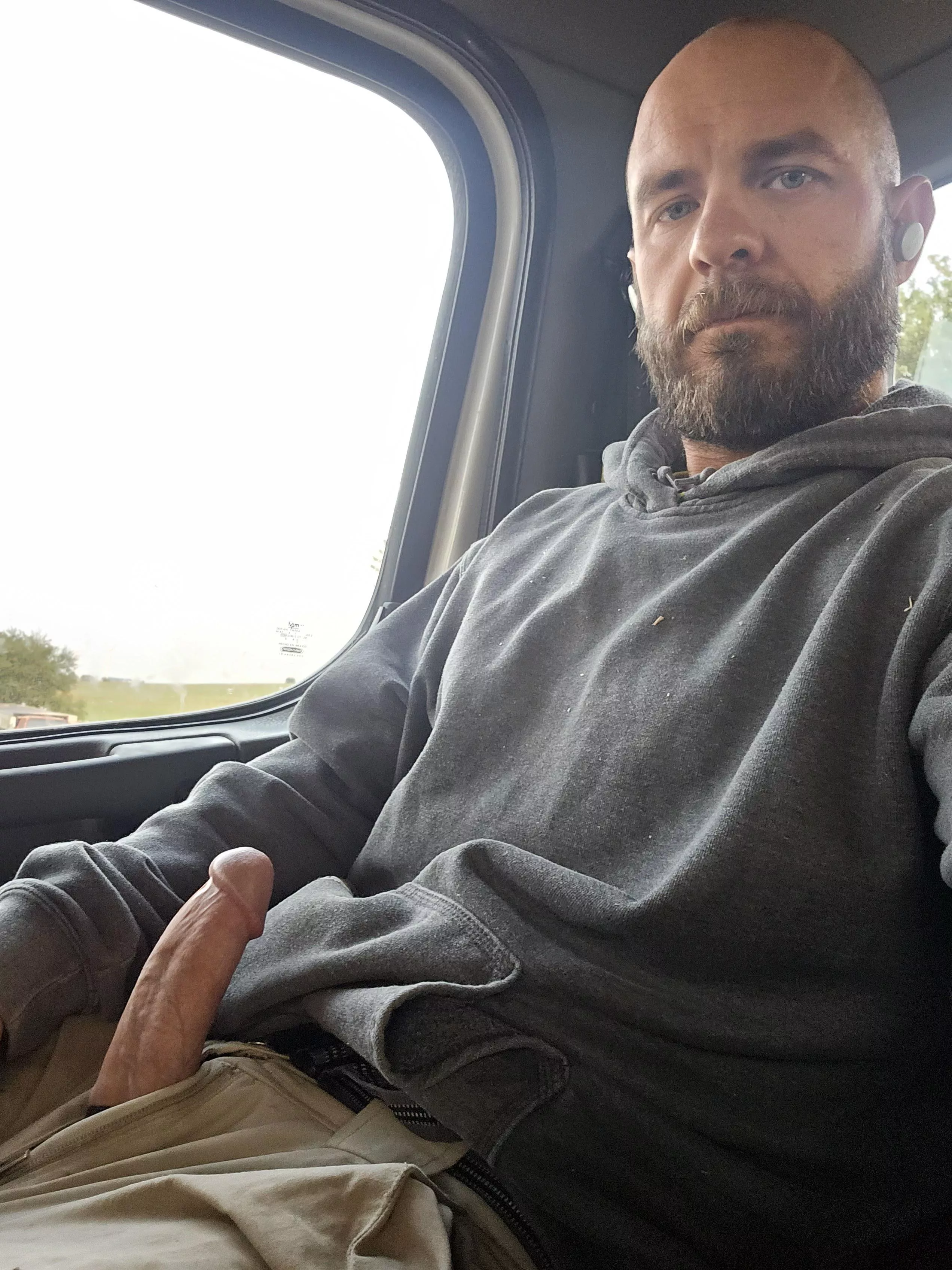 Let me be your secret...😏 posted by urnextdoordaddy7