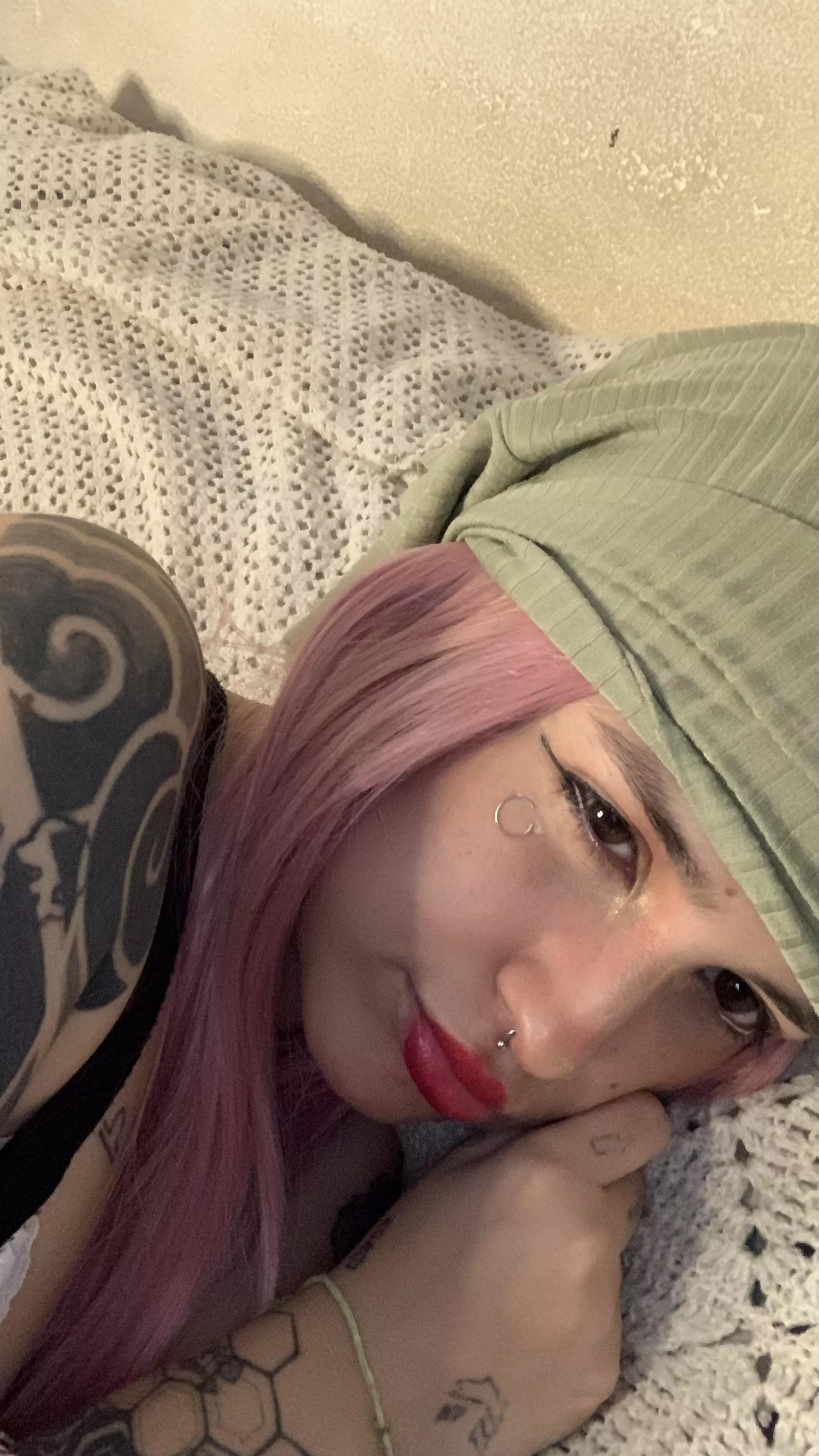 Petite cute babygirl posted by spicymoomy_