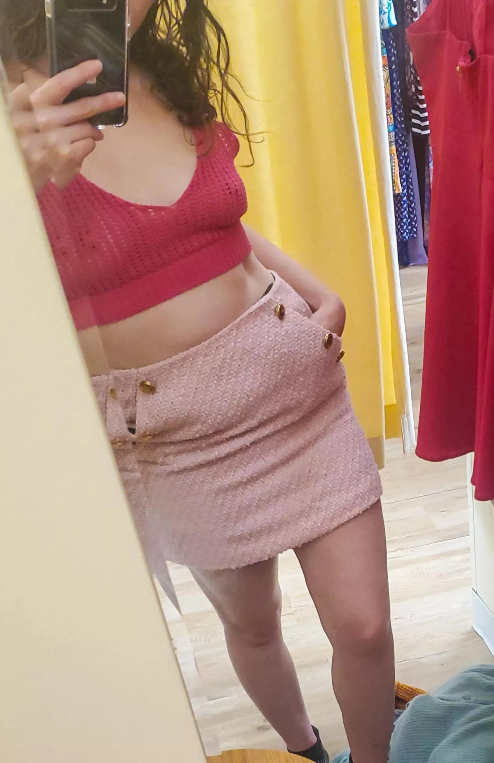 Pink vibes 💕 posted by PerformanceCandid775