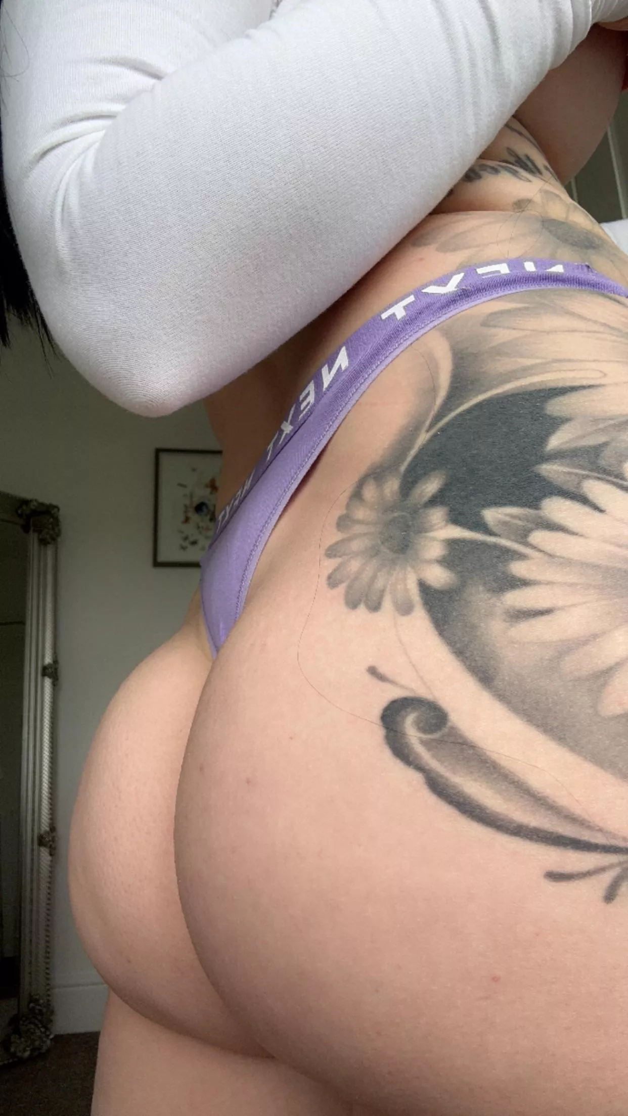 Serving up some hump day milf booty (f) posted by Hjinkedxx