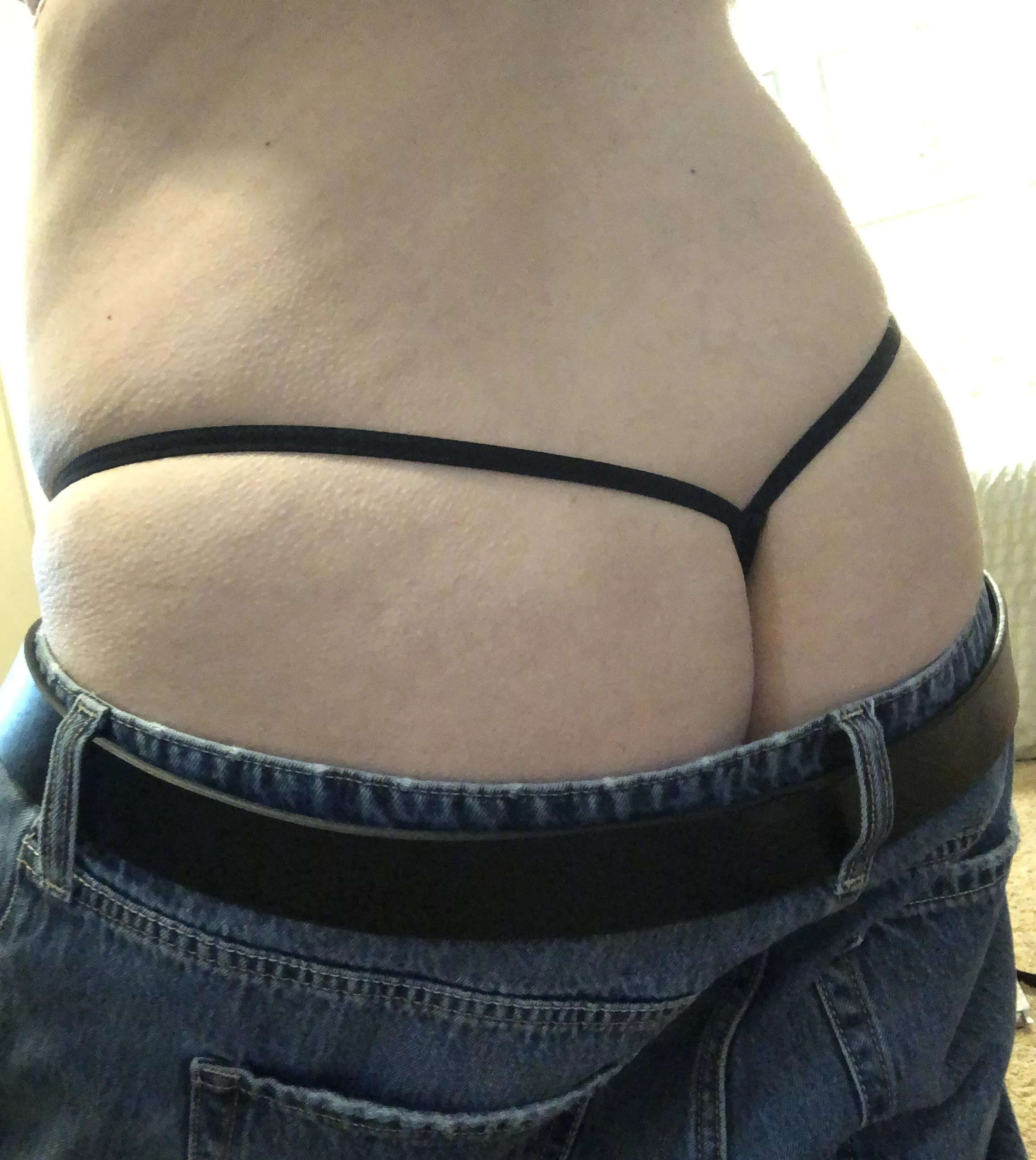 Spooky on one side, barely there on the other  posted by sakurasnow13