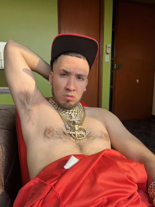 These sweaty armpits wont clean themselves haha would you like to lick them bitch?  by ronaldocutemessi