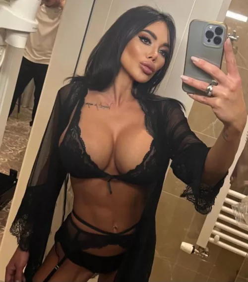 This is how I welcome my clients!  by Little__Tanya