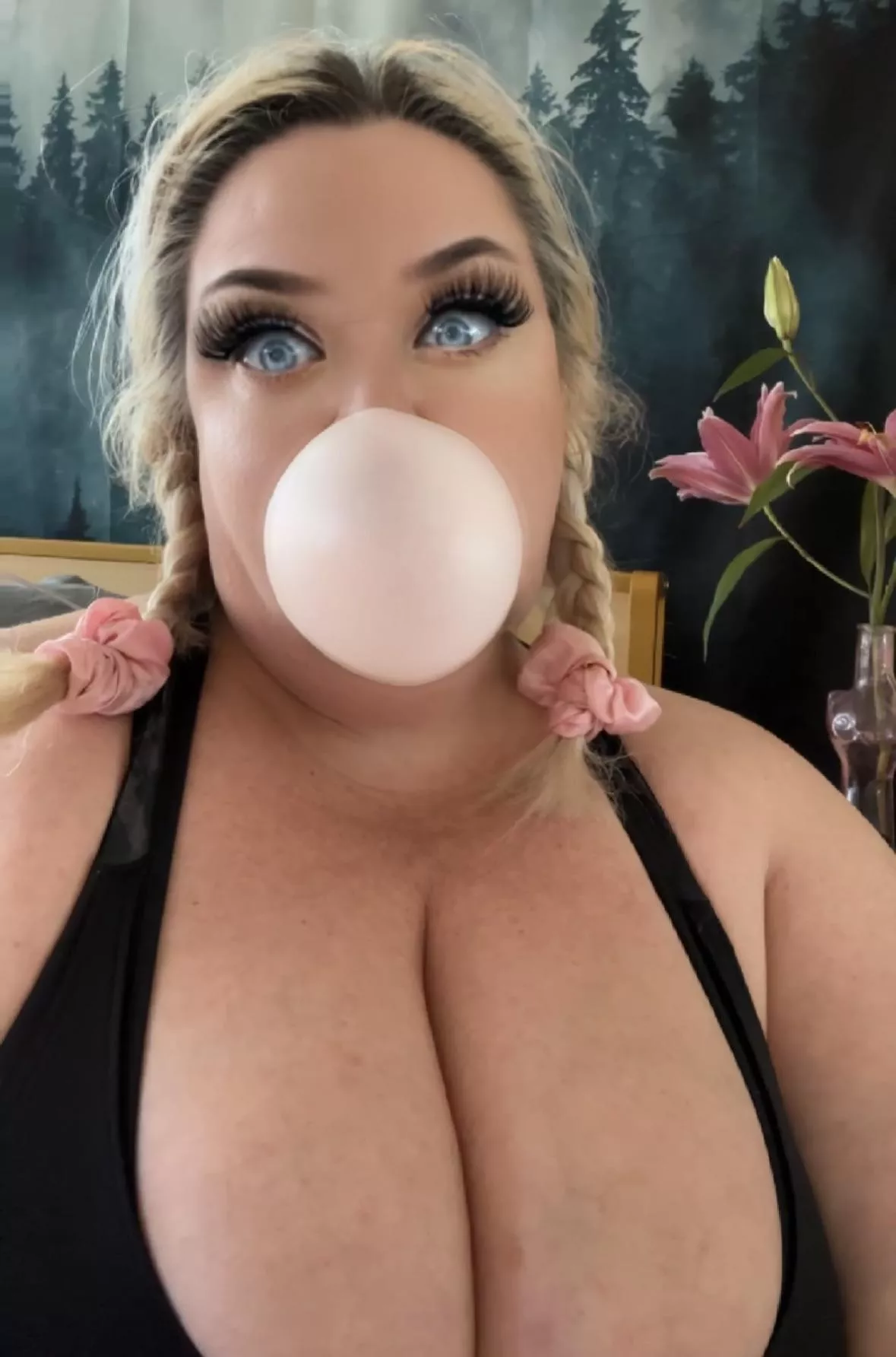 Watch me blow big bubbles posted by BufyDaDickSlayr
