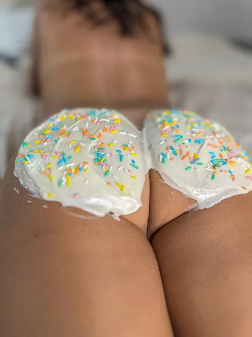 Who says you can’t have your cake and eat it too  by cheyenne_evergreen