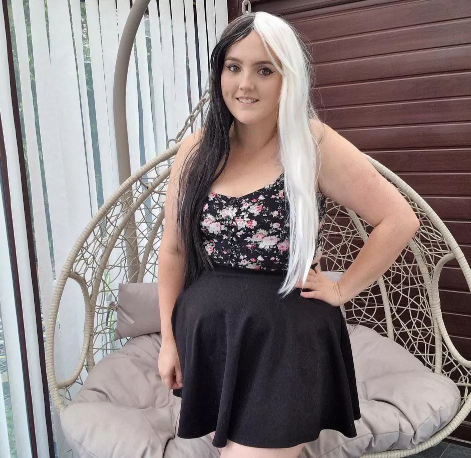 Your friendly girl next door 💕 posted by CosyGameGirl