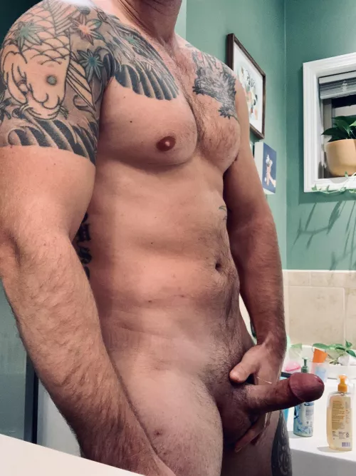 [37] It’s so hard getting dressed in the morning.  by JayFree27