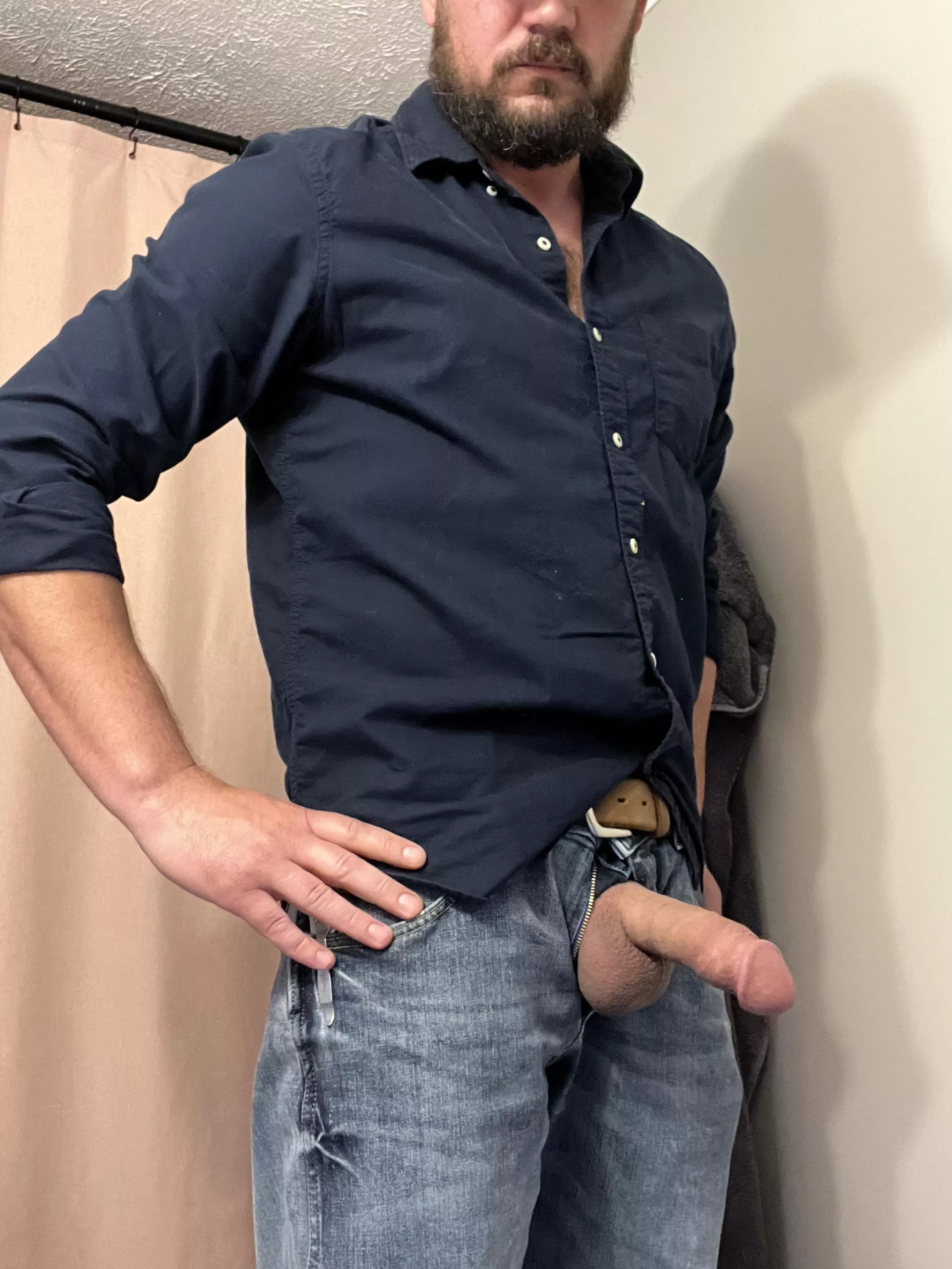 [38] let’s skip date night and stay right here… posted by GoodtimesGuy3545