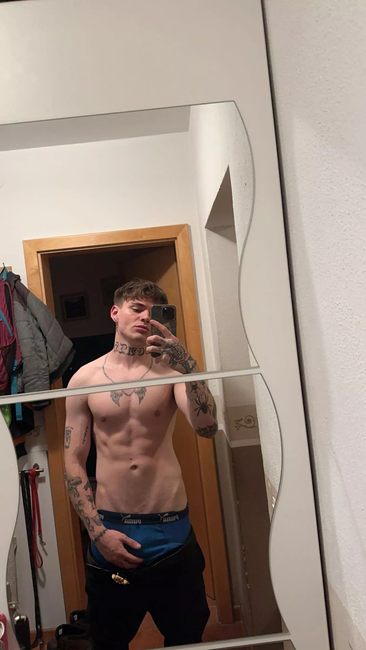 do you like young guys ? posted by imraezify