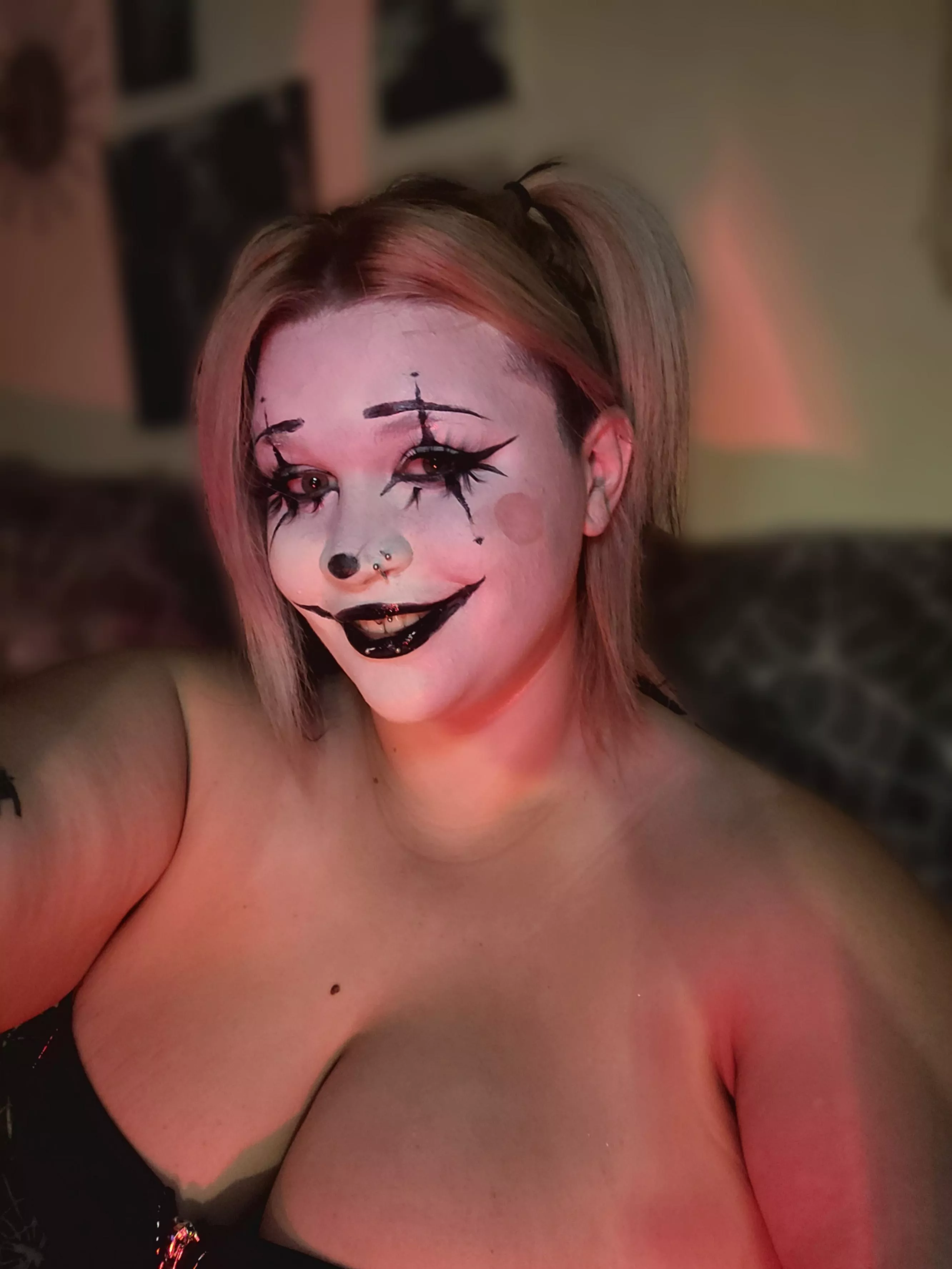 Do you love halloween?  posted by LittleBogar