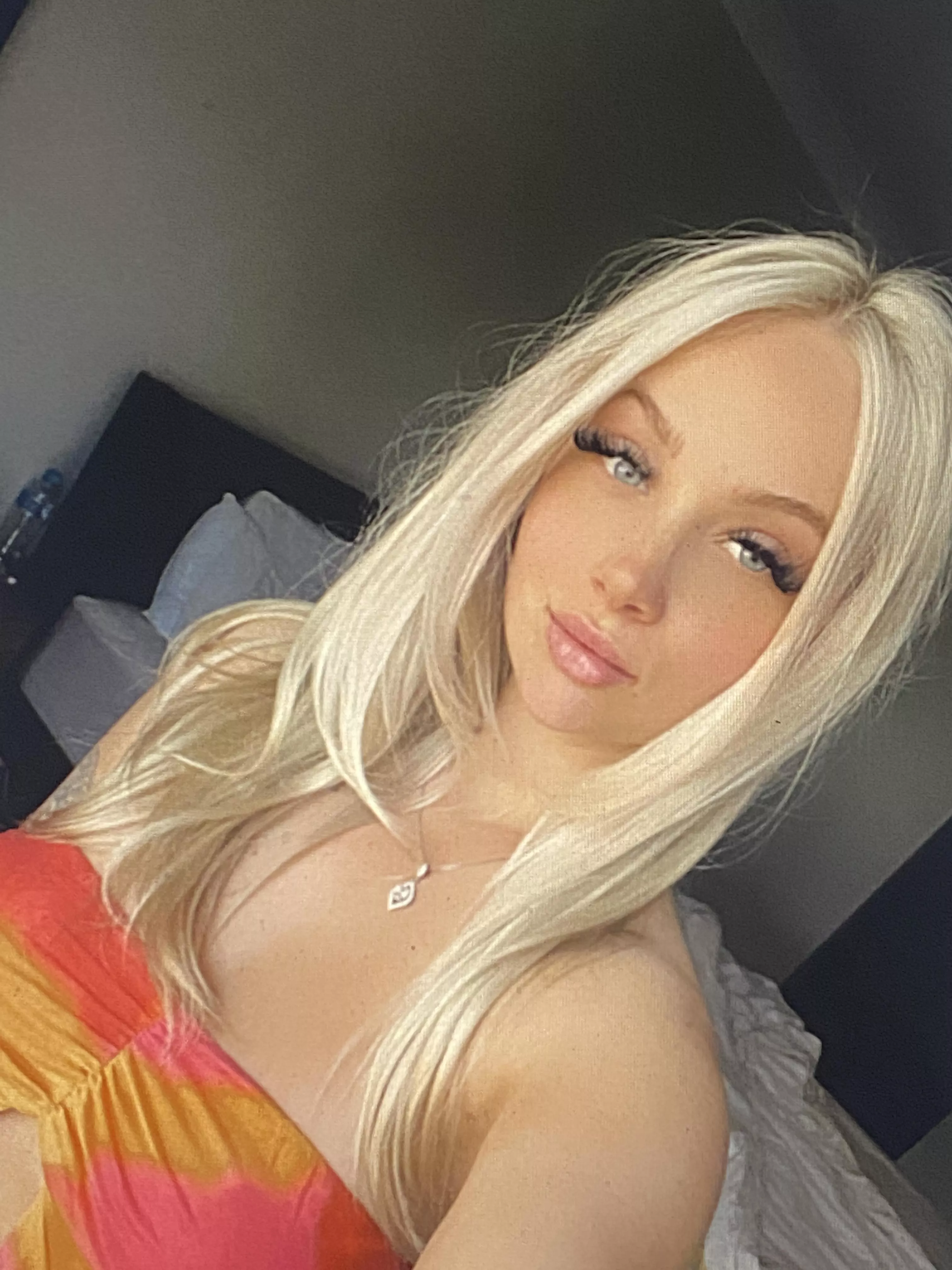 does a blondie like me turn you on?? (Scotland) x posted by snattlechells