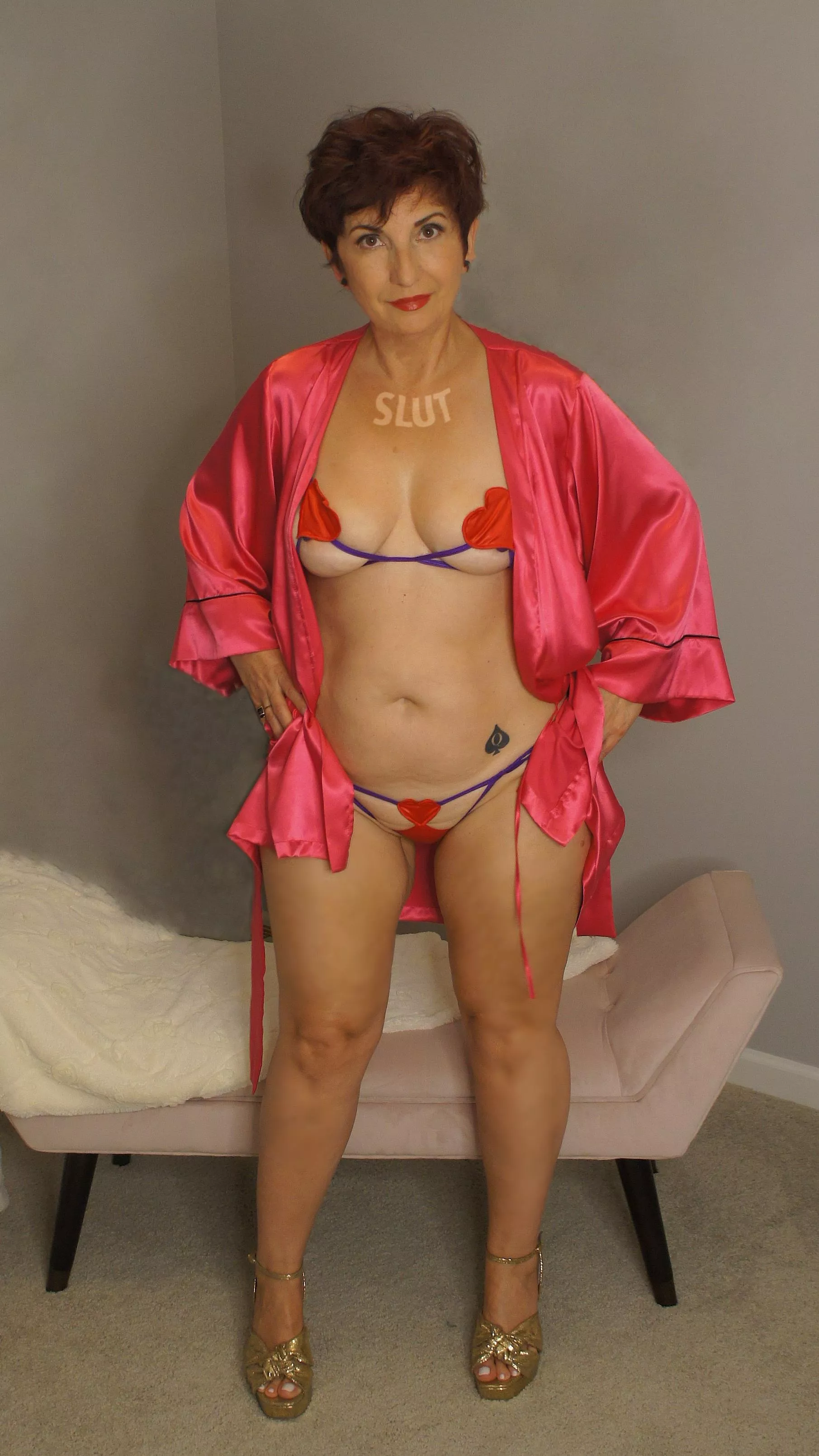 Falling asleep while tanning results in Super HOT 🔥content!! posted by Anabella_Koxx