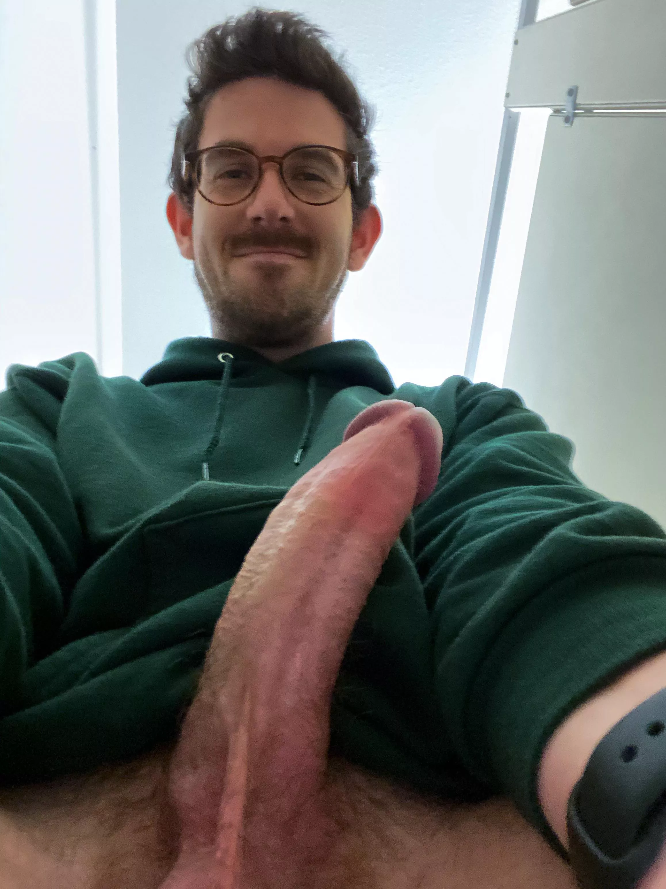 Feeling sexy today! DMs are welcome 😊 posted by xxxjunegloomxxx