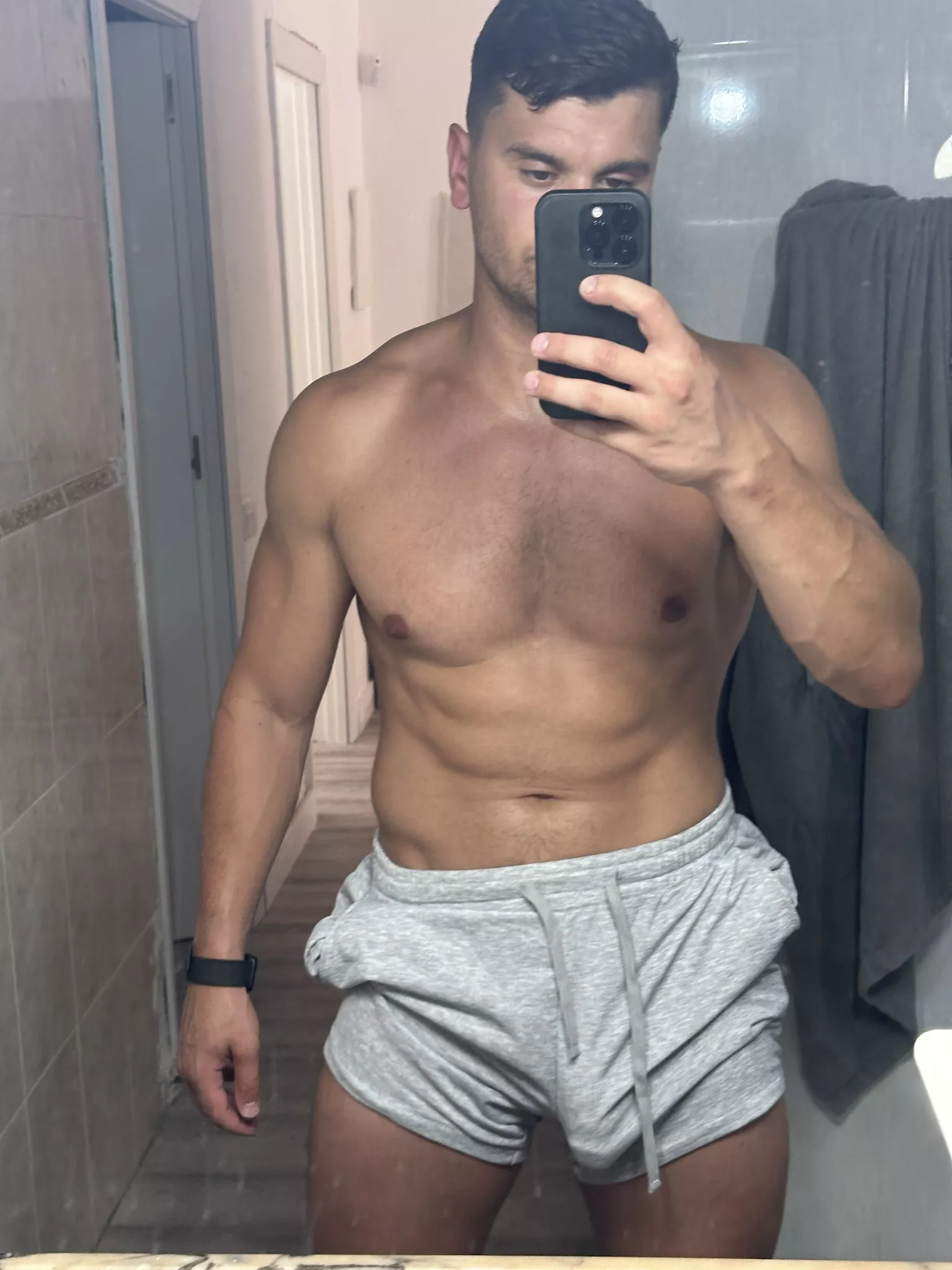 Good grey shorts  posted by realisiwak